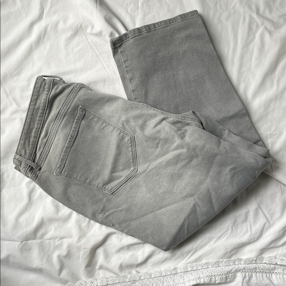 4/$25 SALE Simply Vera Vera Wang Size 18 Relaxed Boyfriend Crop Gray Denim Jeans